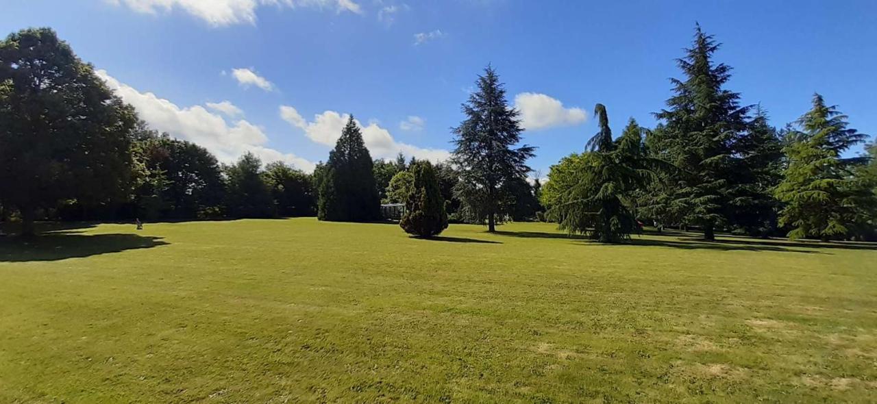 A L'oree Du Parc Bed & Breakfast